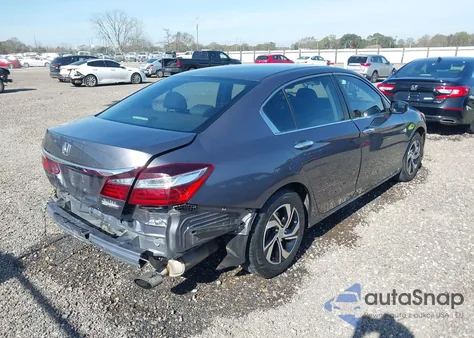 2016 Honda Accord Lx z USA, uszkodzony, nr VIN 1HGCR2F31GA138247